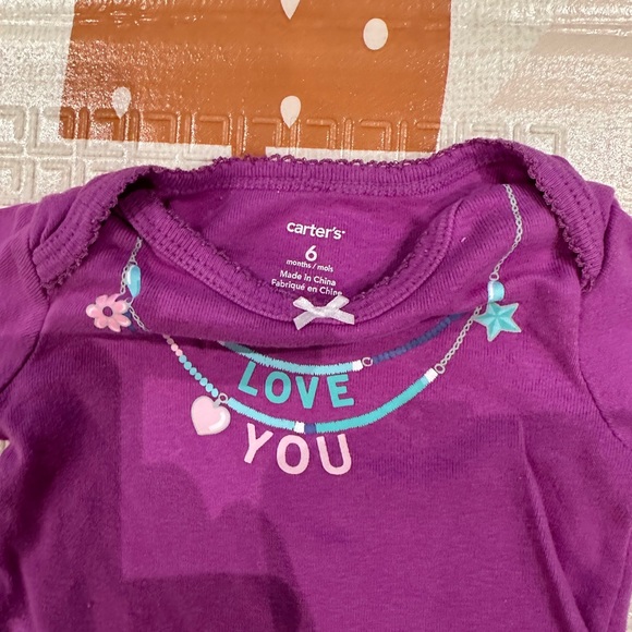 6 months Carter’s Baby Girl Clothes Onesies - Picture 5 of 5